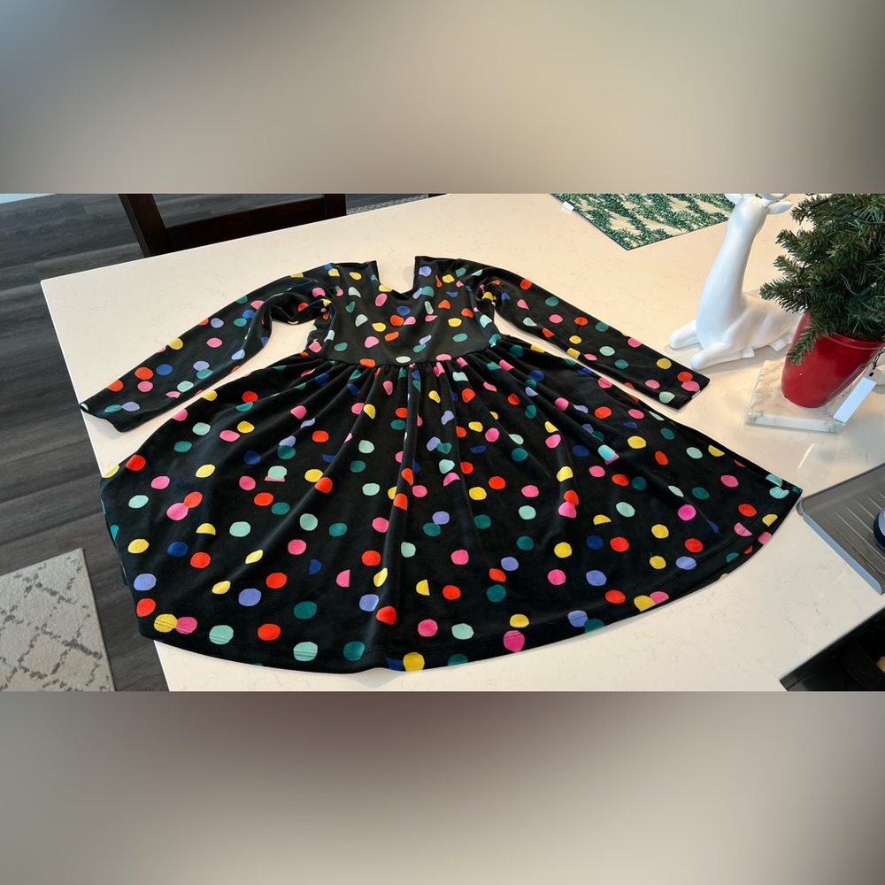 Hanna Andersson Black Dot Twirl Velour Dress. Size 8